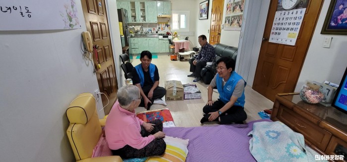 4.사진(법성지사협, 추석맞이 나눔냉장고 꾸러미 지원)1.jpg