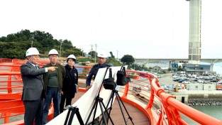 9.사진(칠산타워 주변(목섬) 관광 개발 현장 점검).JPG