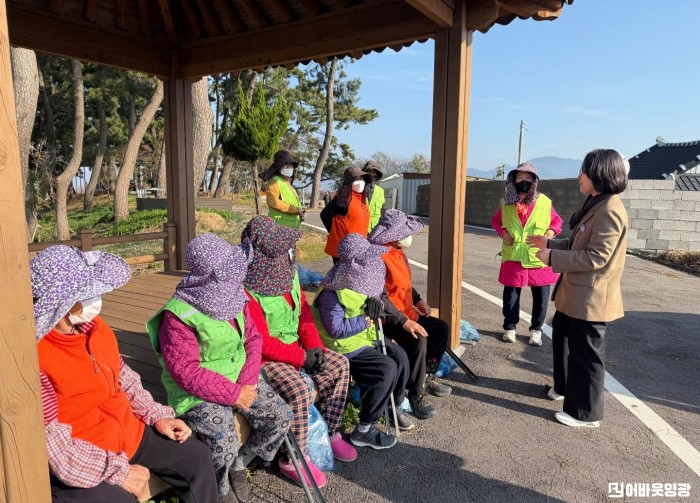 3.사진(노인일자리 안전교육) .jpg
