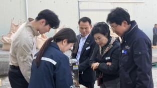 1.사진(법성면, 2025년산 공공비축미곡 수매 시작)1.jpg