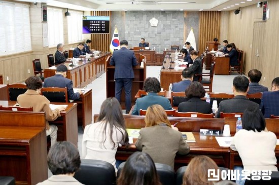 2025.11.11. 제32회 영광군의회 의원간담회-(2).JPG