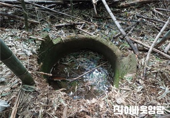 1.사진(고도도봉수 봉수군 마을 내 우물 터).jpg
