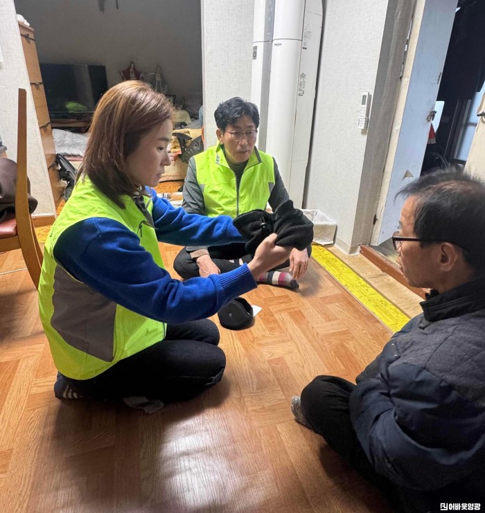 7.사진(한전KPS(주)제3사업처, 나눔냉장고 기탁)1.jpg