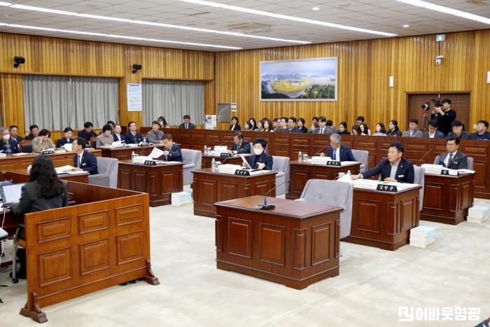 3. 2025.11.25. 제291회 영광군의회 제2차 정례회-(3).JPG