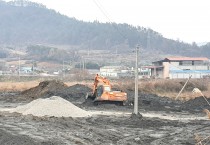 법성면 성토공사현장…군의 행정력 한계인가 ‘눈감아주기’인가
