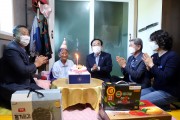 김준성 영광군수, 최고령 장수 어르신 생신 축하