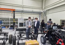 김장오 영광부군수, e-모빌리티 연구센터 및 기업 방문