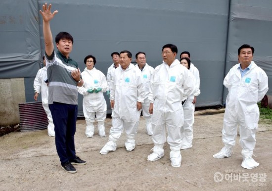 영광군의회, 축산악취 문제해결 위한 현장 방문  2.JPG