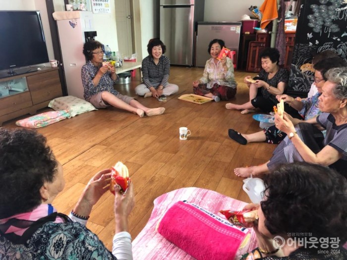 법성면, 경로당 점검으로 폭염 대비.JPG