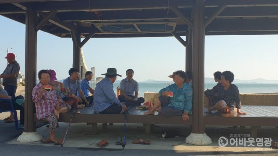 낙월면, 폭염속 무더위 쉼터 어르신 안부살펴.jpg