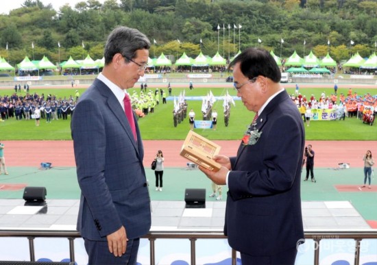 5. 보도자료(김학용 국회의원, 전남 영광군의 명예군민 선정)_001.JPG