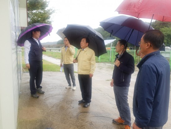 보도자료(영광군수, 태풍 ‘미탁’ 대비 배수시설, 침수우려지역 긴급 점검) (1).jpg
