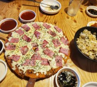 다양한 막걸리와 전이 있는  '왕빈자삼파전'