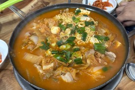 [영광 맛집]_숨겨져 있는 고기 가득 김치찌개 맛집 앗싸사골국밥!