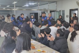 바르게살기운동 영광군협의회, 복지시설 ‘연한가지’서 자장면 배식 봉사